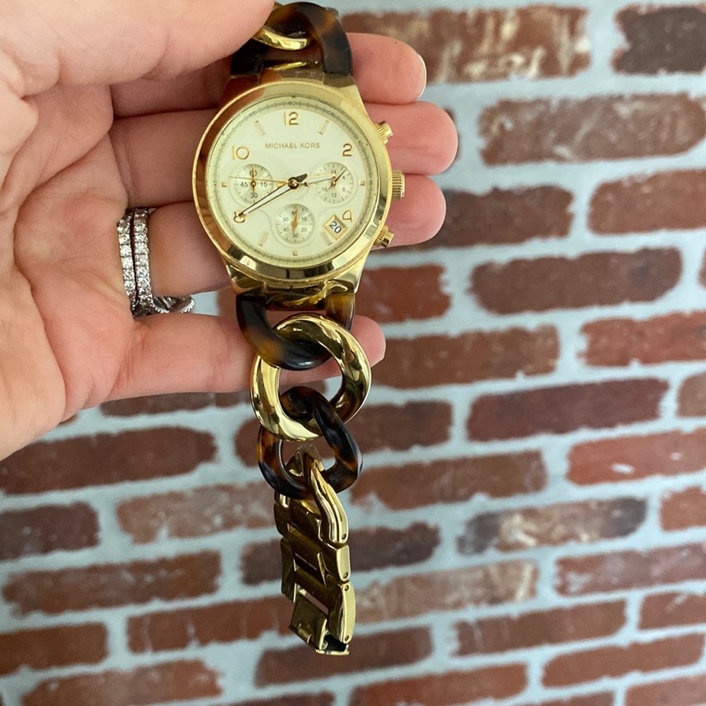 Runway Quartz Gold Dial Chain Link Acrylic Ladies Watch